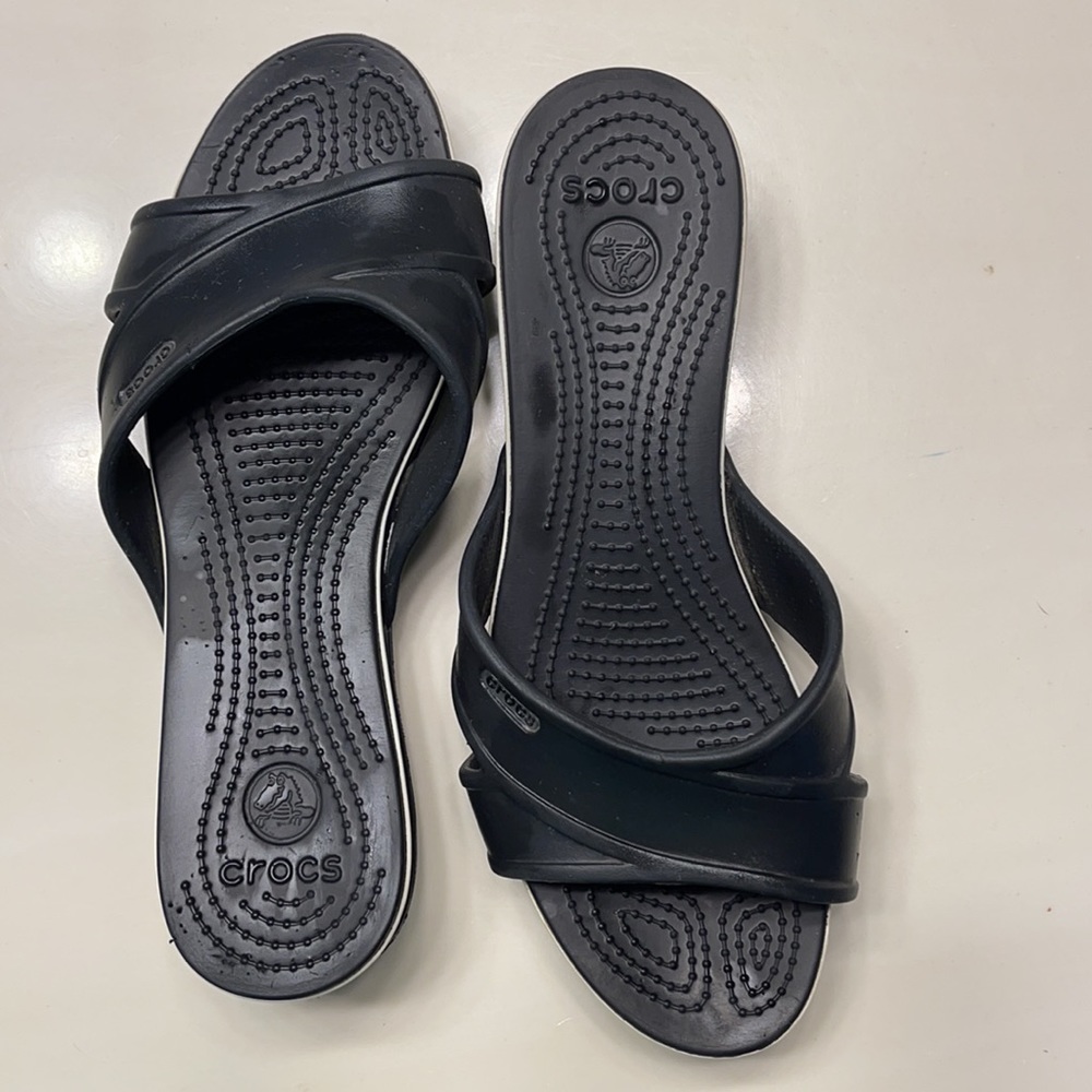Women’s crocs